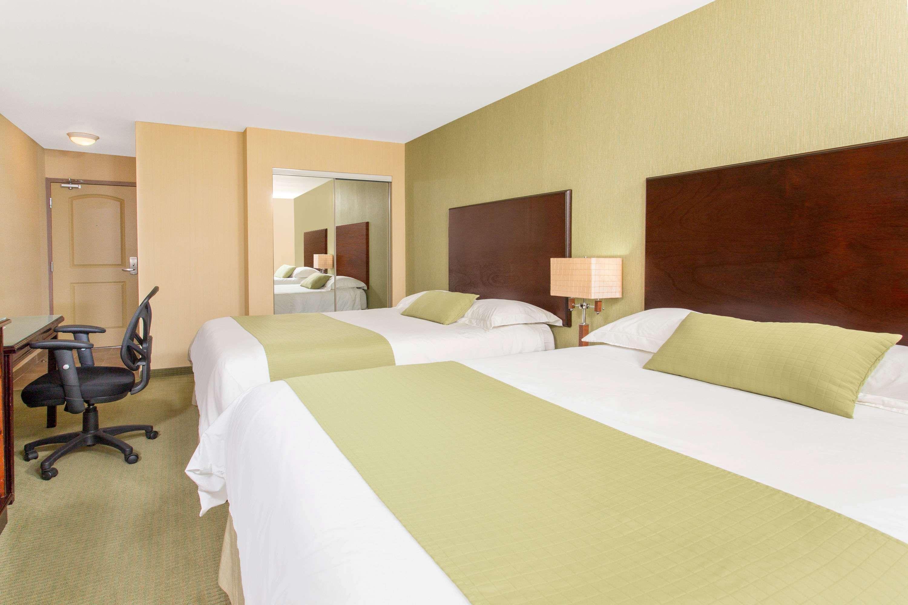 Ramada By Wyndham Williams Lake Eksteriør billede