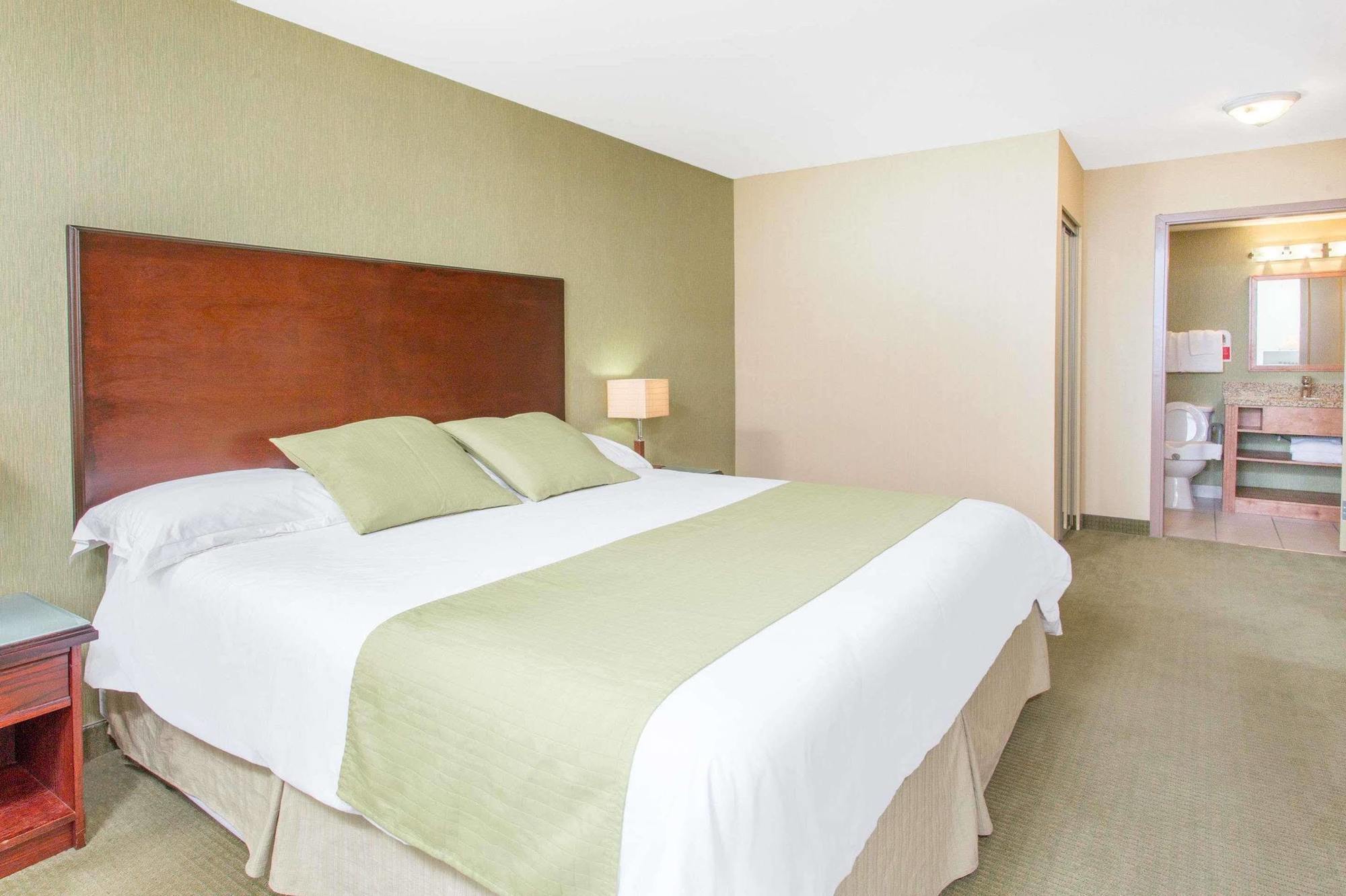 Ramada By Wyndham Williams Lake Eksteriør billede